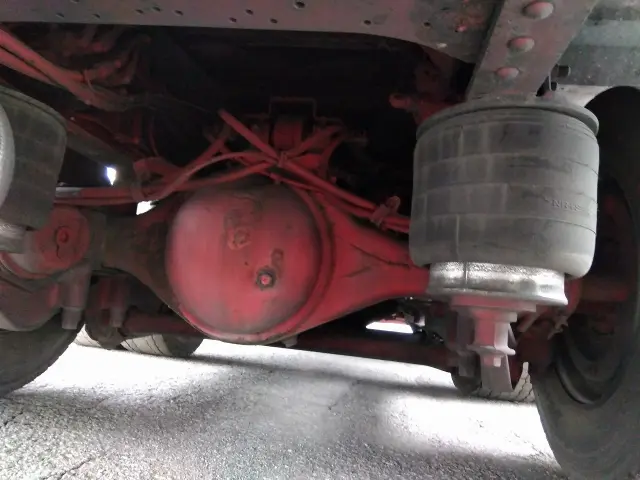 いすゞ ギガ QKG-CYJ77B(8x4)の写真16