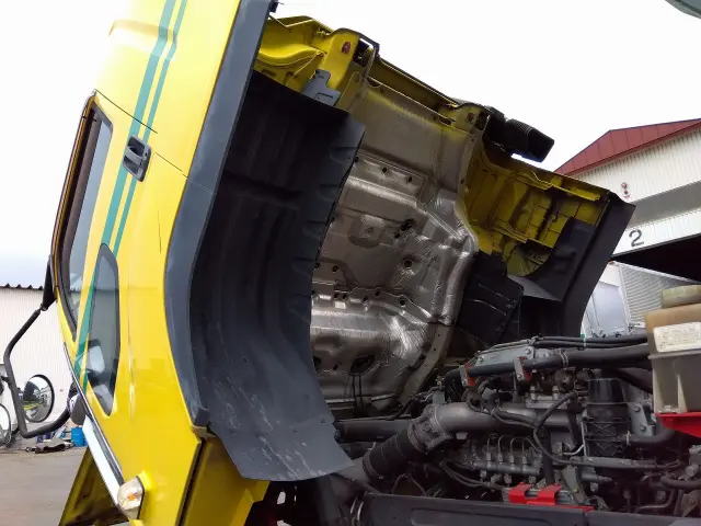 いすゞ ギガ QKG-CYJ77B(8x4)の写真18