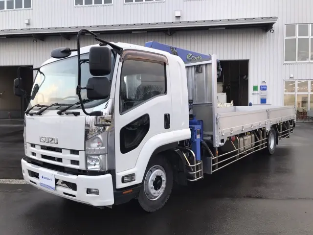 いすゞ フォワード LKG-FTR90S2(2WD)の写真1