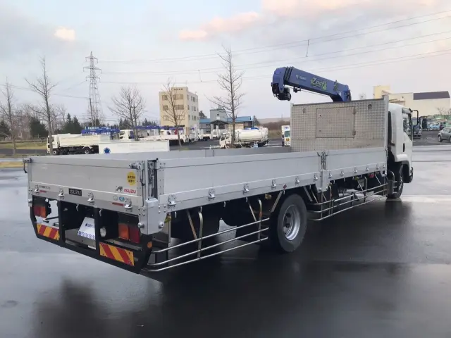 いすゞ フォワード LKG-FTR90S2(2WD)の写真6