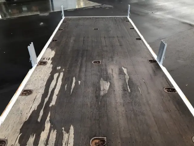 いすゞ フォワード LKG-FTR90S2(2WD)の写真11