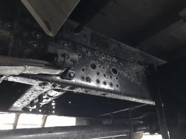 いすゞ フォワード LKG-FTR90S2(2WD)の写真13