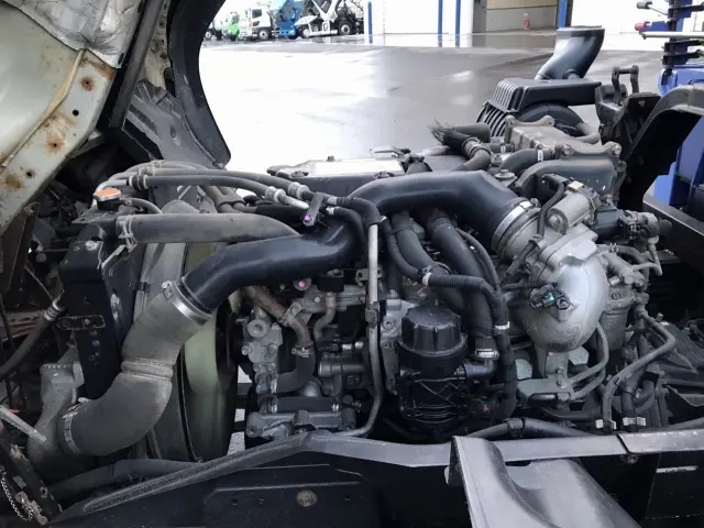 いすゞ フォワード LKG-FTR90S2(2WD)の写真21