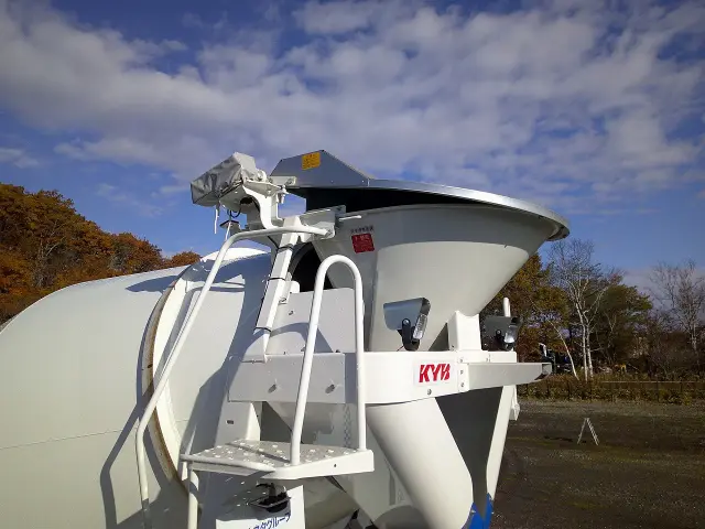 日野 プロフィア 2DG-FS1AGE(6x4)の写真9