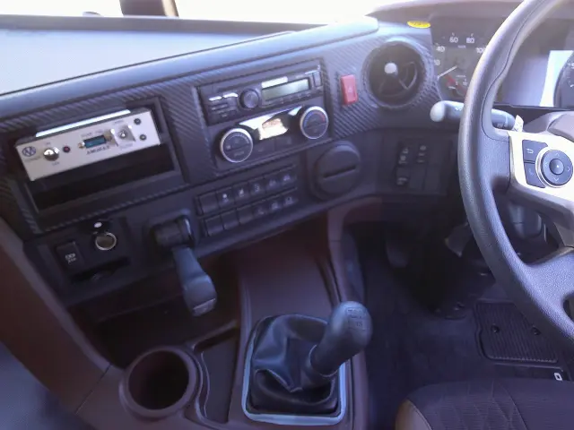 日野 プロフィア 2DG-FS1AGE(6x4)の写真23