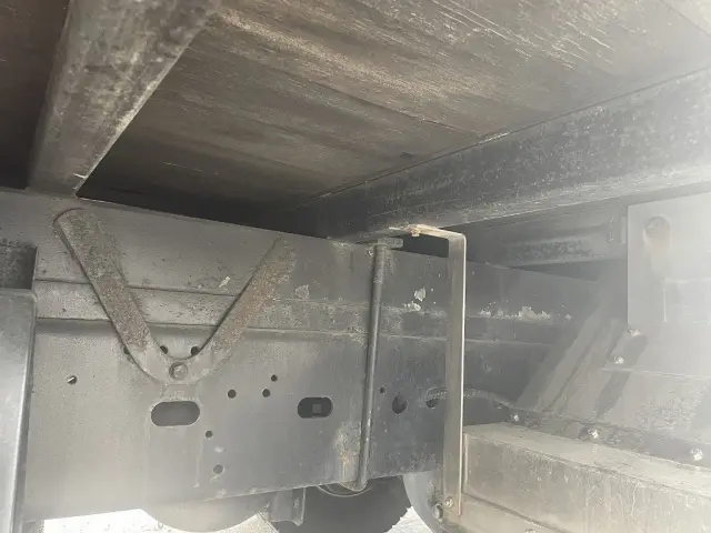 いすゞ フォワード TKG-FRR90T2(2WD)の写真12