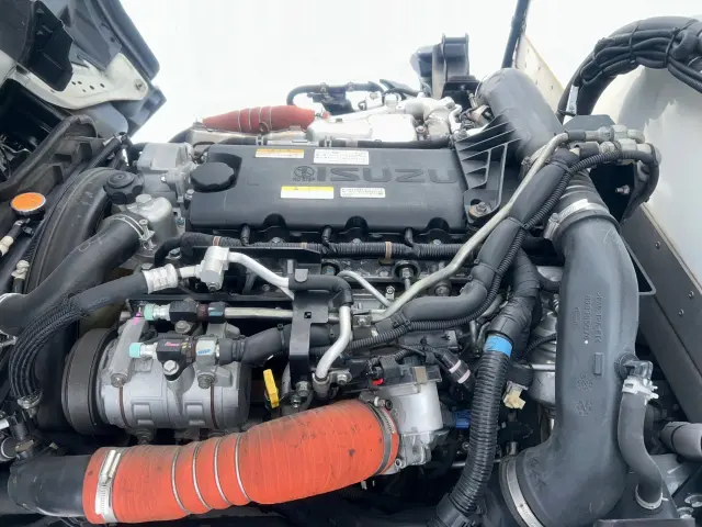 いすゞ エルフ 2RG-NHS88AN(4WD)の写真21