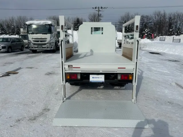 いすゞ エルフ 2PG-NKS88AN(4WD)の写真8