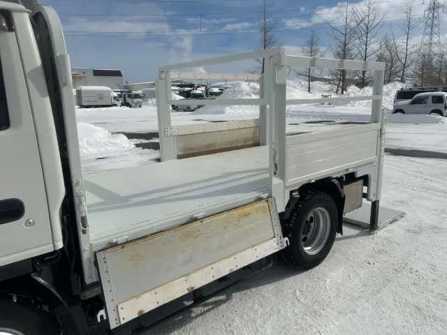 いすゞ エルフ 2PG-NKS88AN(4WD)の写真11