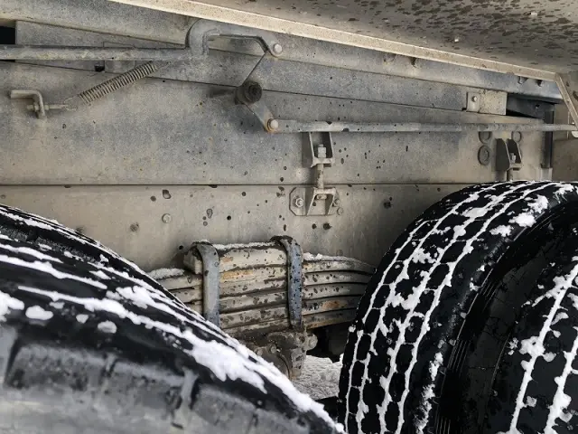 いすゞ フォワード QKG-FVZ34U2(6x4)の写真14