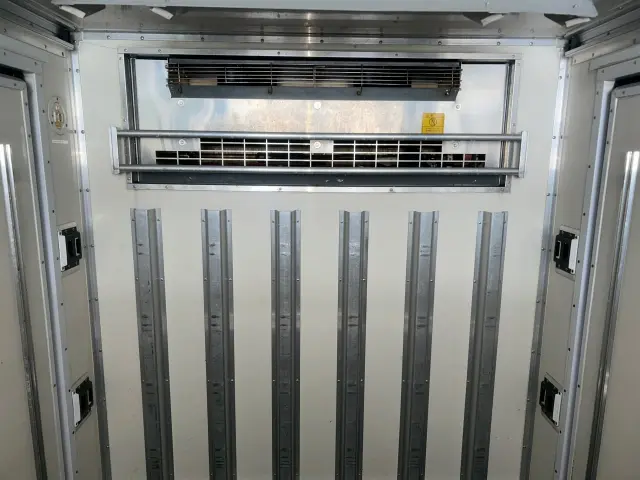 日野 デュトロ TKG-XZU695M(4WD)の写真11