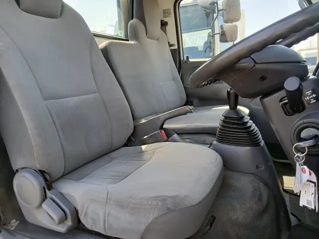 いすゞ エルフ TKG-NHS85A(4WD)の写真22