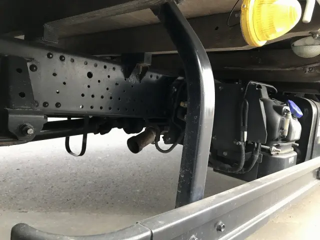 いすゞ エルフ 2RG-NPR88AR(2WD)の写真16