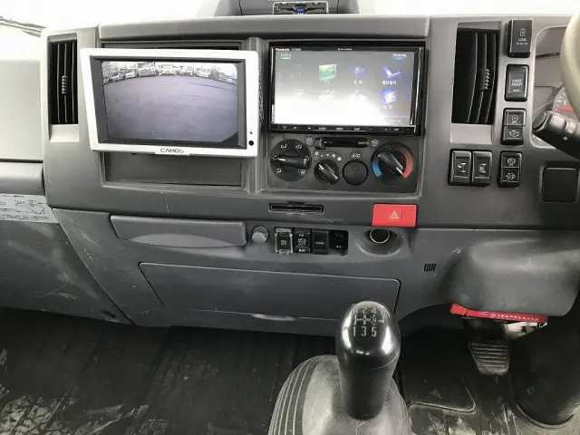 いすゞ エルフ 2RG-NPR88AR(2WD)の写真23