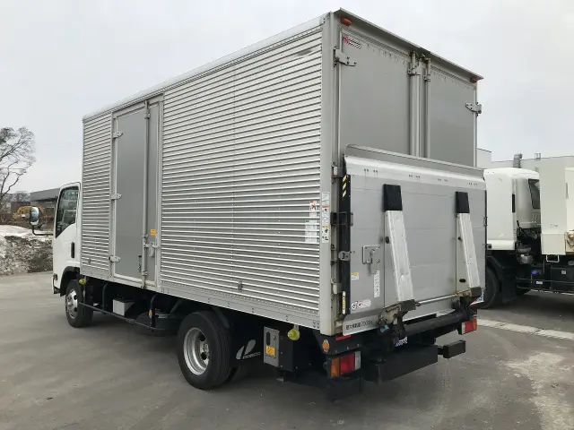 いすゞ エルフ 2PG-NPS88AN(4WD)の写真4