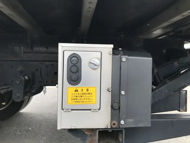 いすゞ エルフ 2PG-NPS88AN(4WD)の写真18