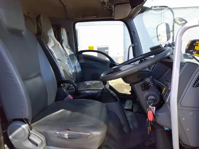 いすゞ フォワード PKG-FSR90S2(2WD)の写真22