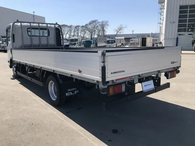 いすゞ エルフ TRG-NPR85AR(2WD)の写真4