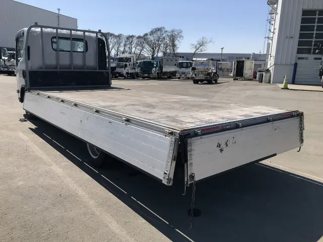いすゞ エルフ TRG-NPR85AR(2WD)の写真8