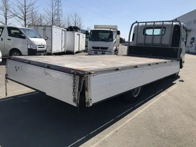 いすゞ エルフ TRG-NPR85AR(2WD)の写真10