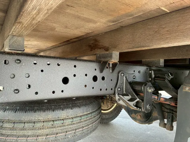 いすゞ エルフ TPG-NPS85AR(4WD)の写真14
