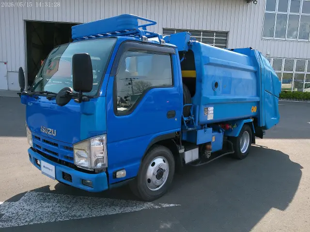 いすゞ エルフ TDG-NKS85AN(4WD)の写真1