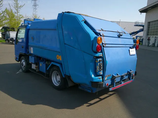 いすゞ エルフ TDG-NKS85AN(4WD)の写真4