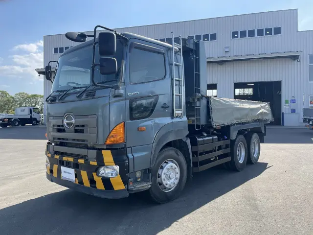 日野 プロフィア QKG-FS1EKAA(6x4)の写真1