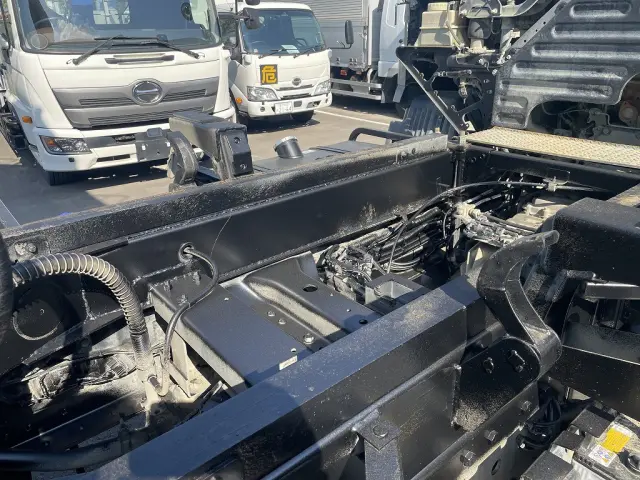 日野 プロフィア QKG-FS1EKAA(6x4)の写真16
