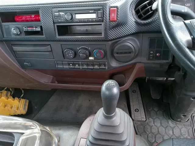 日野 レンジャー 2KG-FC2ABA(2WD)の写真23