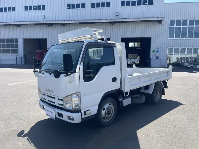 いすゞ エルフ TDG-NKS85AD(4WD)の写真1
