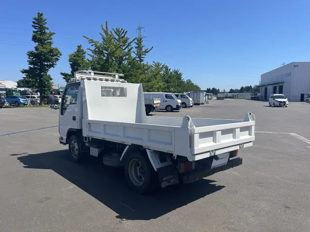 いすゞ エルフ TDG-NKS85AD(4WD)の写真4
