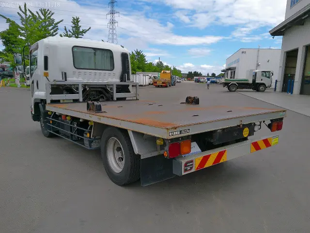 いすゞ フォワード LKG-FTR90S2(2WD)の写真4