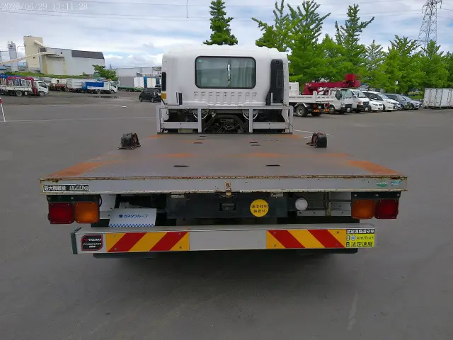 いすゞ フォワード LKG-FTR90S2(2WD)の写真5