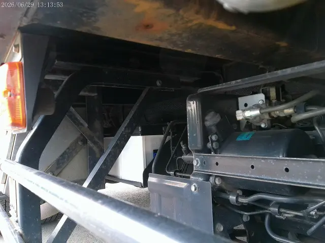 いすゞ フォワード LKG-FTR90S2(2WD)の写真12