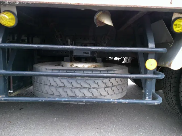 いすゞ フォワード LKG-FTR90S2(2WD)の写真15