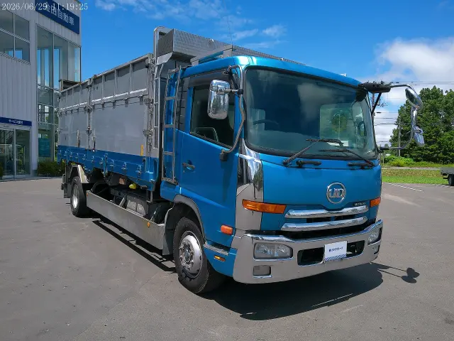 ＵＤ コンドル QKG-PK39LH(2WD)の写真2