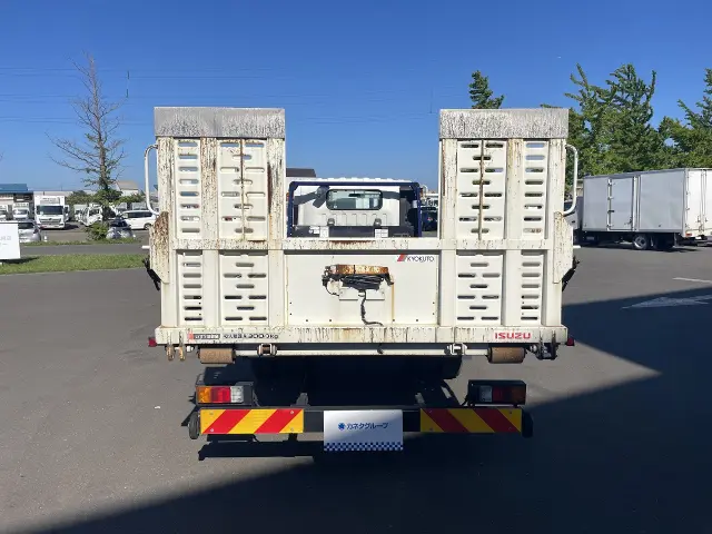 いすゞ エルフ 2RG-NPR88AN(2WD)の写真5