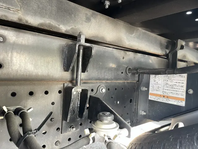 いすゞ エルフ 2RG-NPR88AN(2WD)の写真14