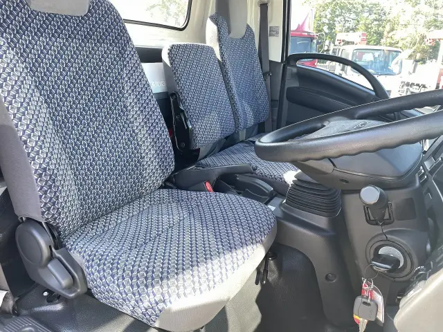 いすゞ エルフ 2RG-NPR88AN(2WD)の写真22