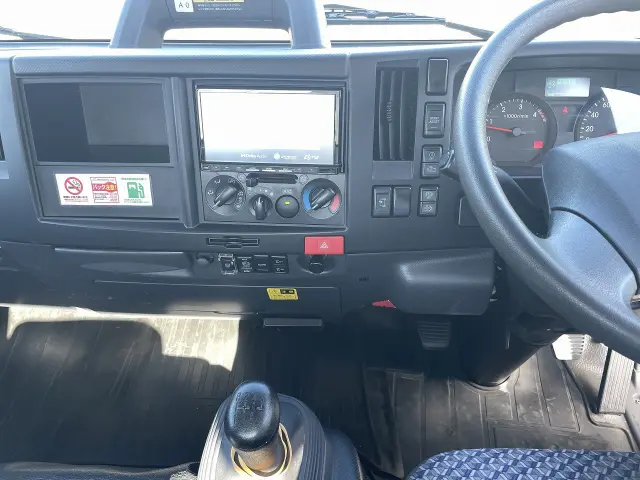いすゞ エルフ 2RG-NPR88AN(2WD)の写真23
