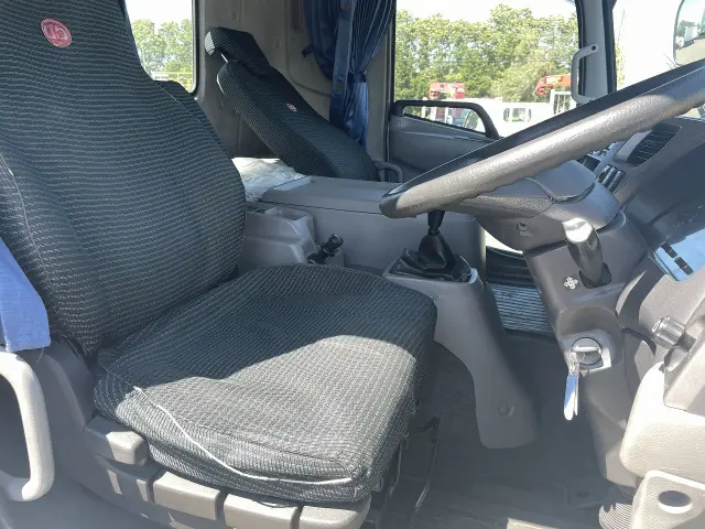 UD コンドル QKG-PK39LH(2WD)の写真22