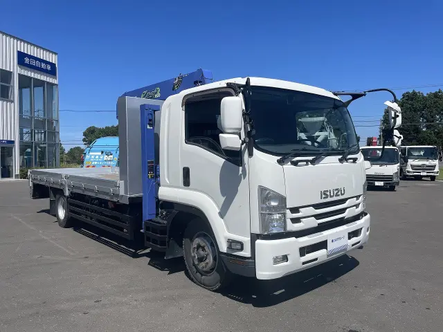 いすゞ フォワード 2RG-FTR90U2(2WD)の写真2