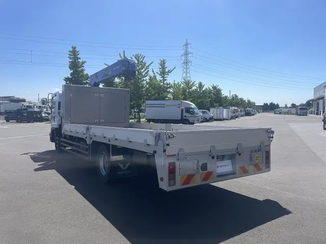 いすゞ フォワード 2RG-FTR90U2(2WD)の写真4
