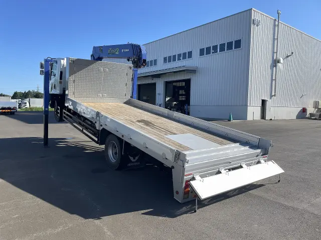 いすゞ フォワード 2RG-FTR90U2(2WD)の写真8