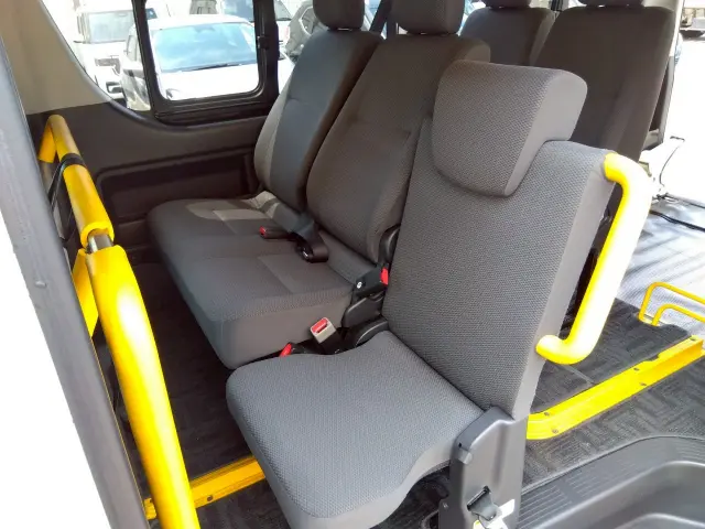 トヨタ ハイエースレジアス LDF-KDH206K改(4WD)の写真13