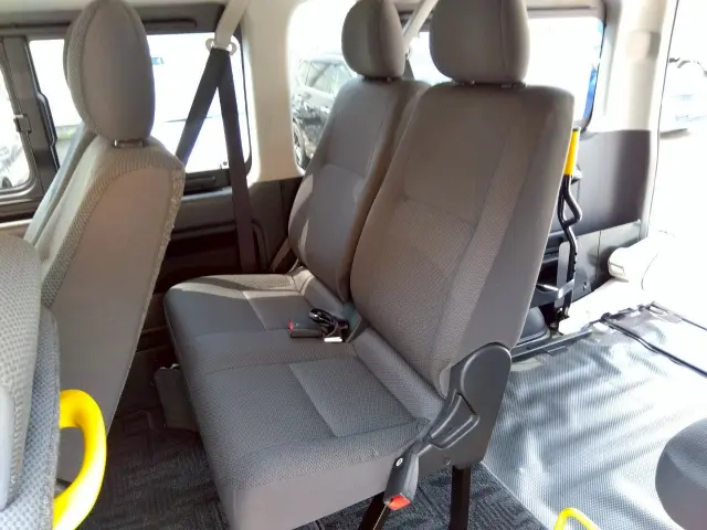 トヨタ ハイエースレジアス LDF-KDH206K改(4WD)の写真14