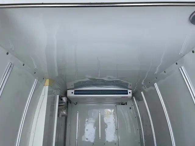 トヨタ ハイエースバン QDF-GDH206V(4WD)の写真6