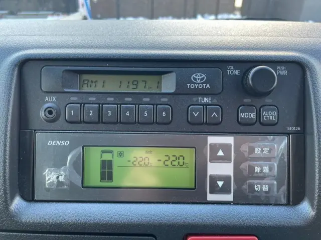トヨタ ハイエースバン QDF-GDH206V(4WD)の写真21