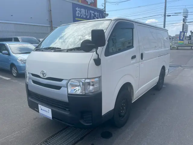 トヨタ ハイエースバン QDF-GDH206V(4WD)の写真1